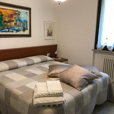 Casa Mary Due - Trilocale Con Giardino Privato A Due Passi Dal Lago سيرمِيوني المظهر الخارجي الصورة
