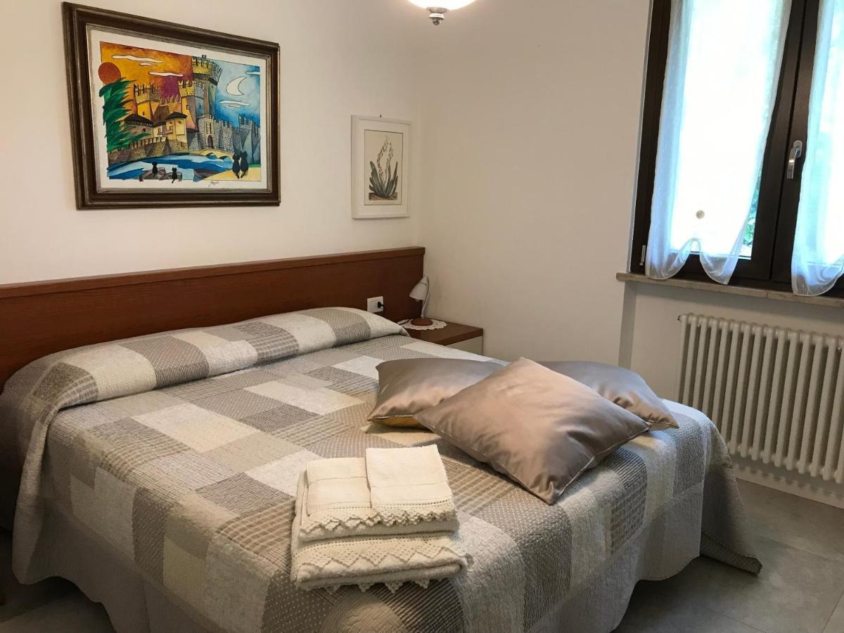 Casa Mary Due - Trilocale Con Giardino Privato A Due Passi Dal Lago سيرمِيوني المظهر الخارجي الصورة