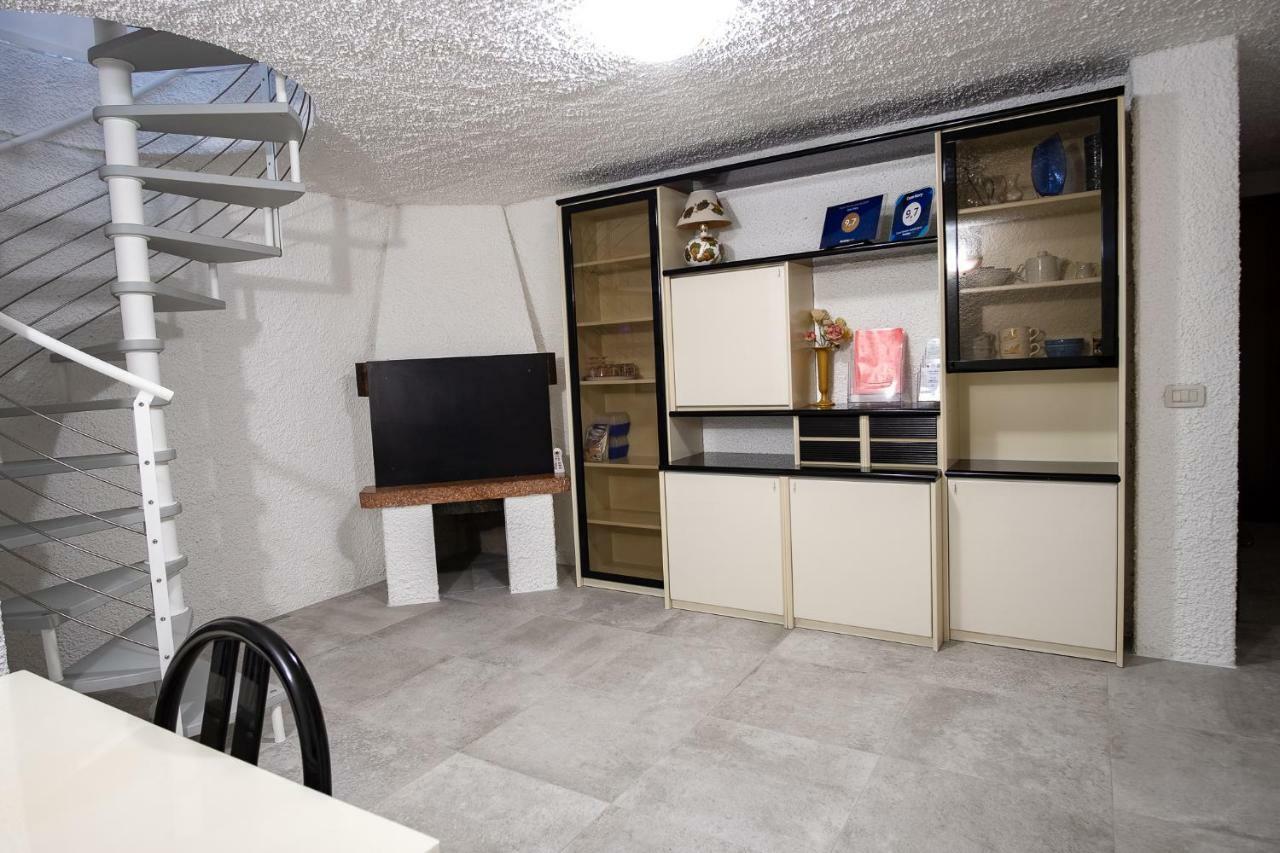 Casa Mary Due - Trilocale Con Giardino Privato A Due Passi Dal Lago سيرمِيوني المظهر الخارجي الصورة